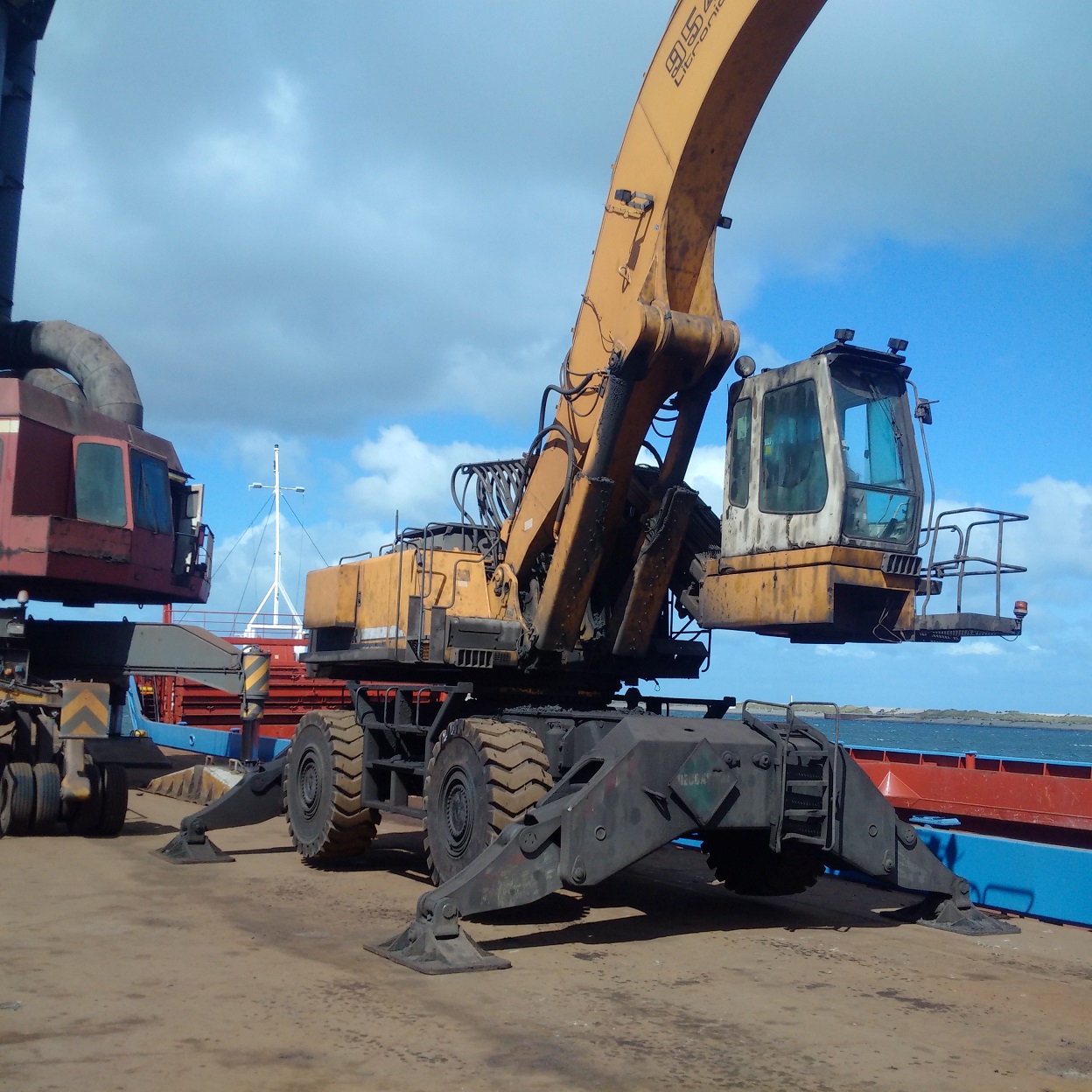 dummy-23.5-25-Magna-Super-Solid-recycling-France-1_small